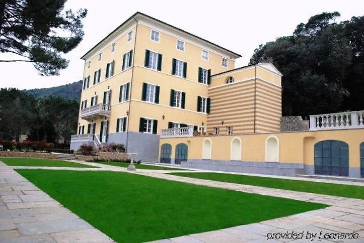 Hotel Villa Casanova 루카 5*,