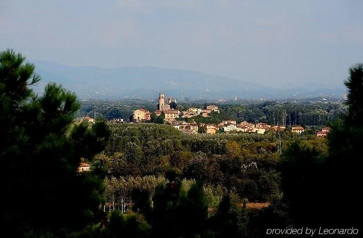 Hotel Villa Casanova لوكا